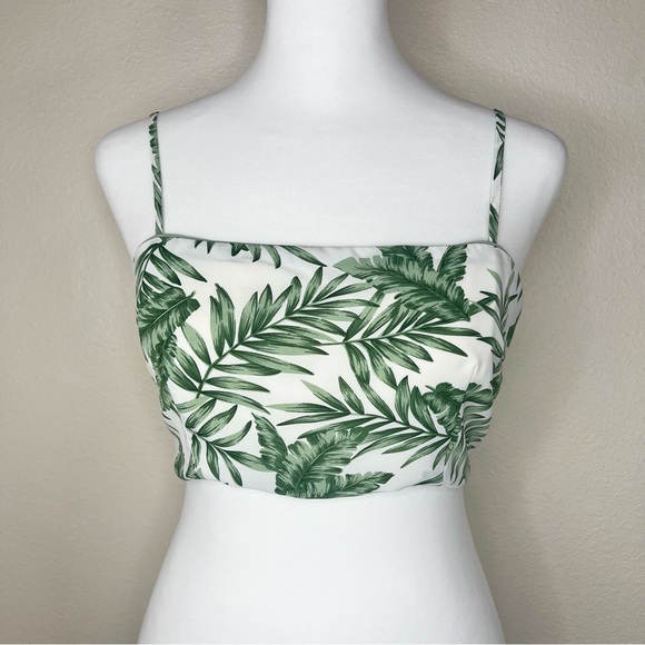 Lulus Next Vacay Tropical Floral Green Leaf Print Tie-Back Sleeveless Crop Top - Picture 4 of 12